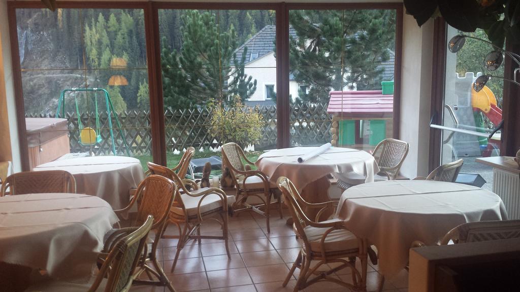 Hotel Garnì Gardena - Appartments Santa Cristina Val Gardena Esterno foto