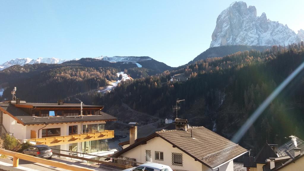 Hotel Garnì Gardena - Appartments Santa Cristina Val Gardena Esterno foto