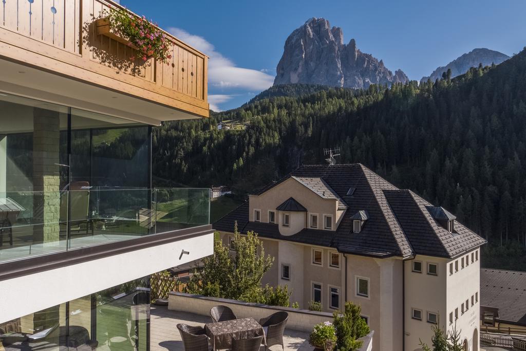 Hotel Garnì Gardena - Appartments Santa Cristina Val Gardena Esterno foto